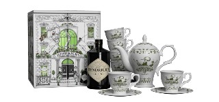 Unipack.ru | Articles | LOVE invites guests to G&Tea Time at the Hendricks Hotel, a playfully peculiar party