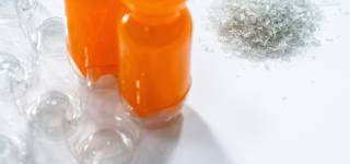 PET tray-to-tray: from yellow bags into beverage trays